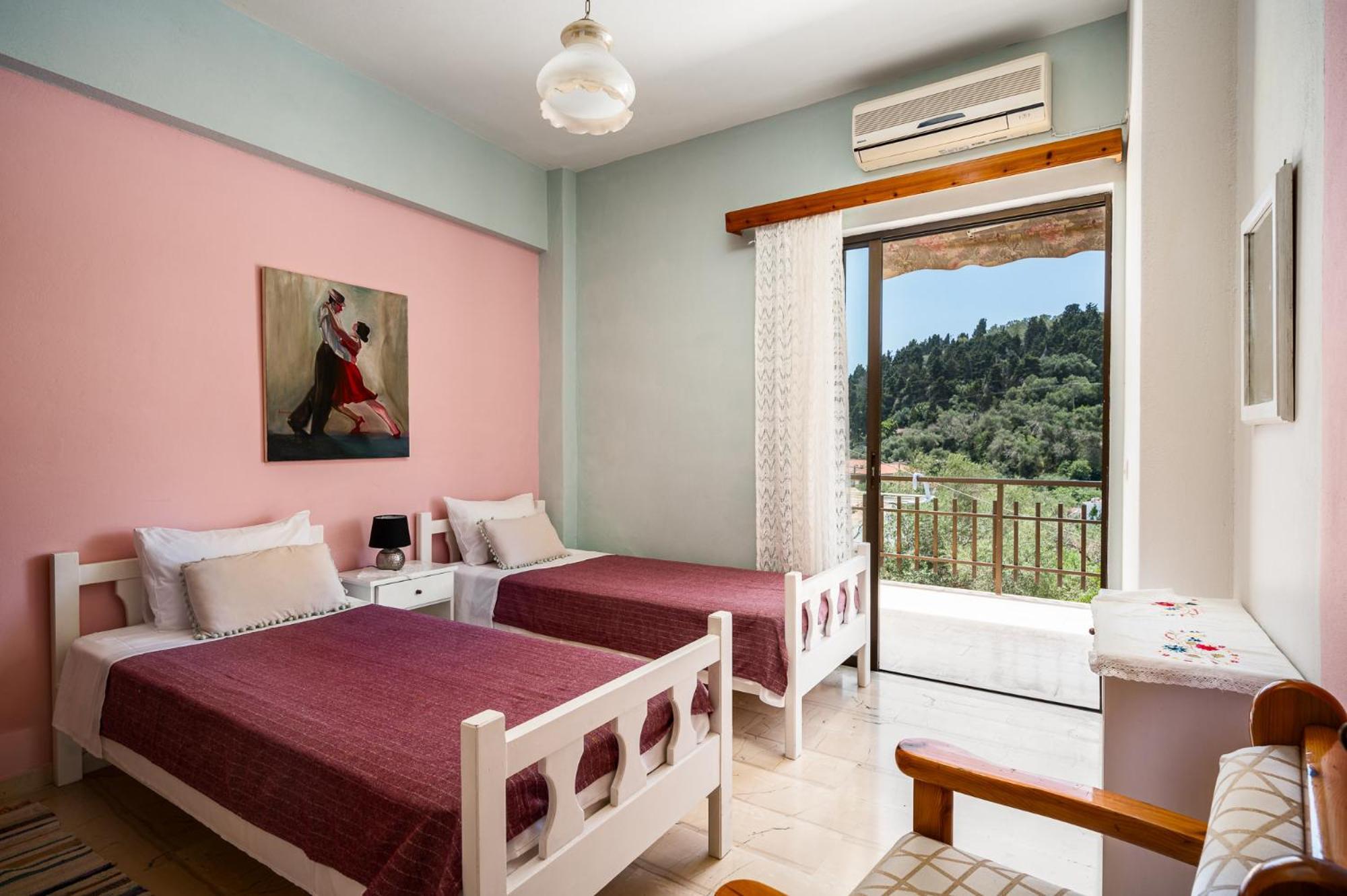 Agaloula Centrally Located Apartments, Lakka Exteriér fotografie