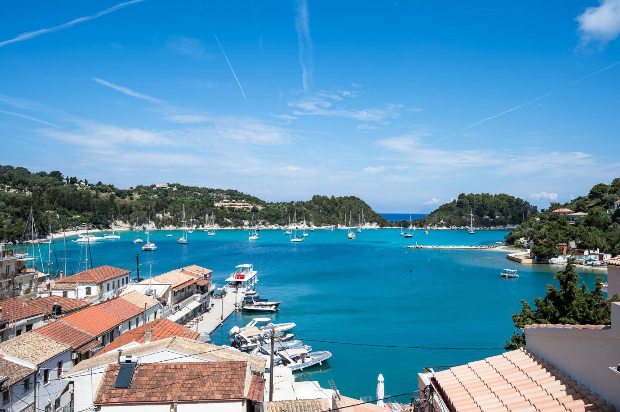 Agaloula Centrally Located Apartments, Lakka Exteriér fotografie