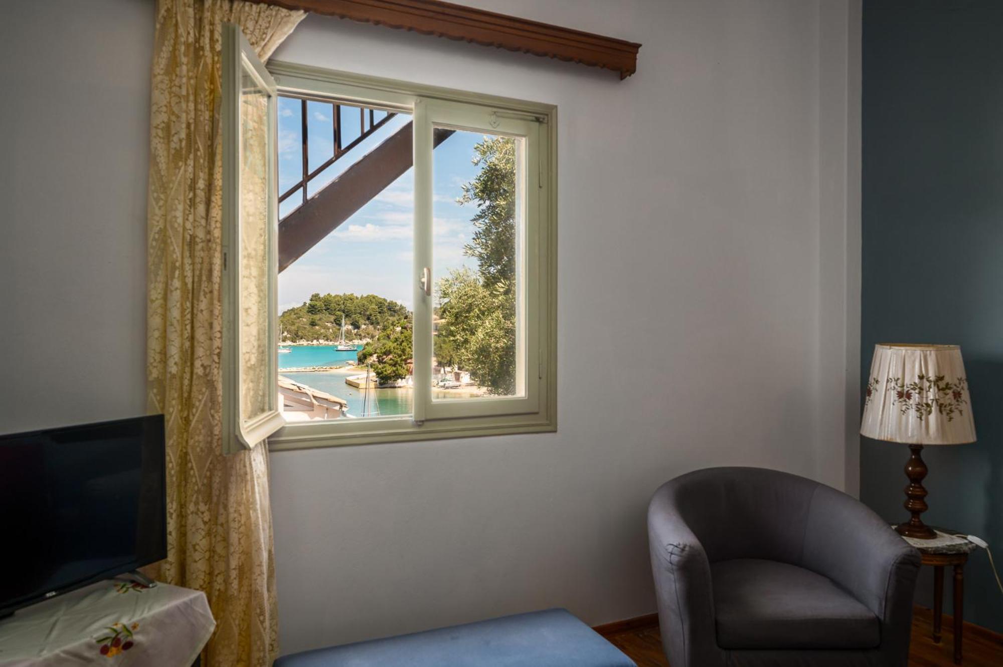 Agaloula Centrally Located Apartments, Lakka Exteriér fotografie